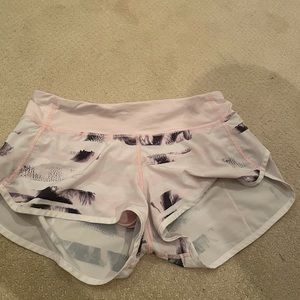 patterned lulu shorts